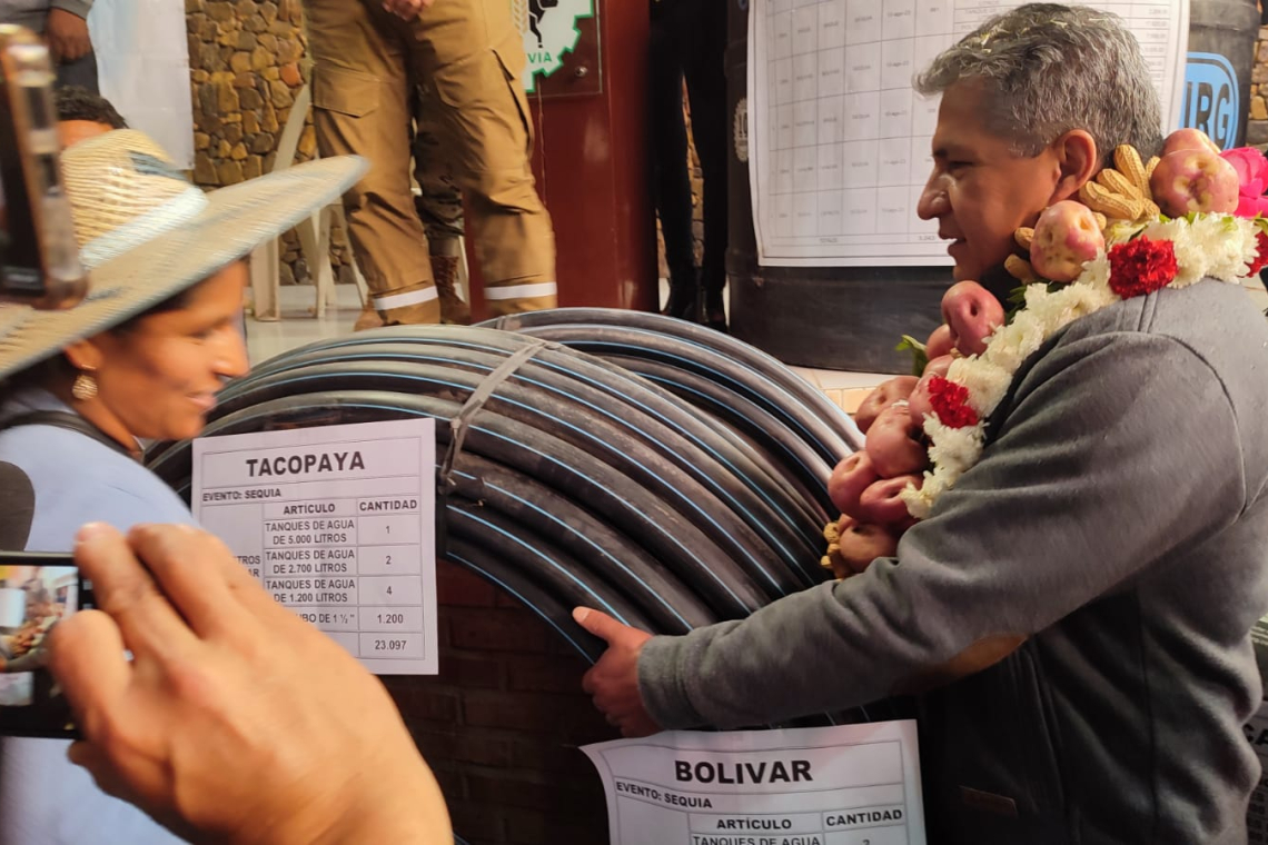 En Cochabamba otorgan insumos a 17 municipios afectados por sequía