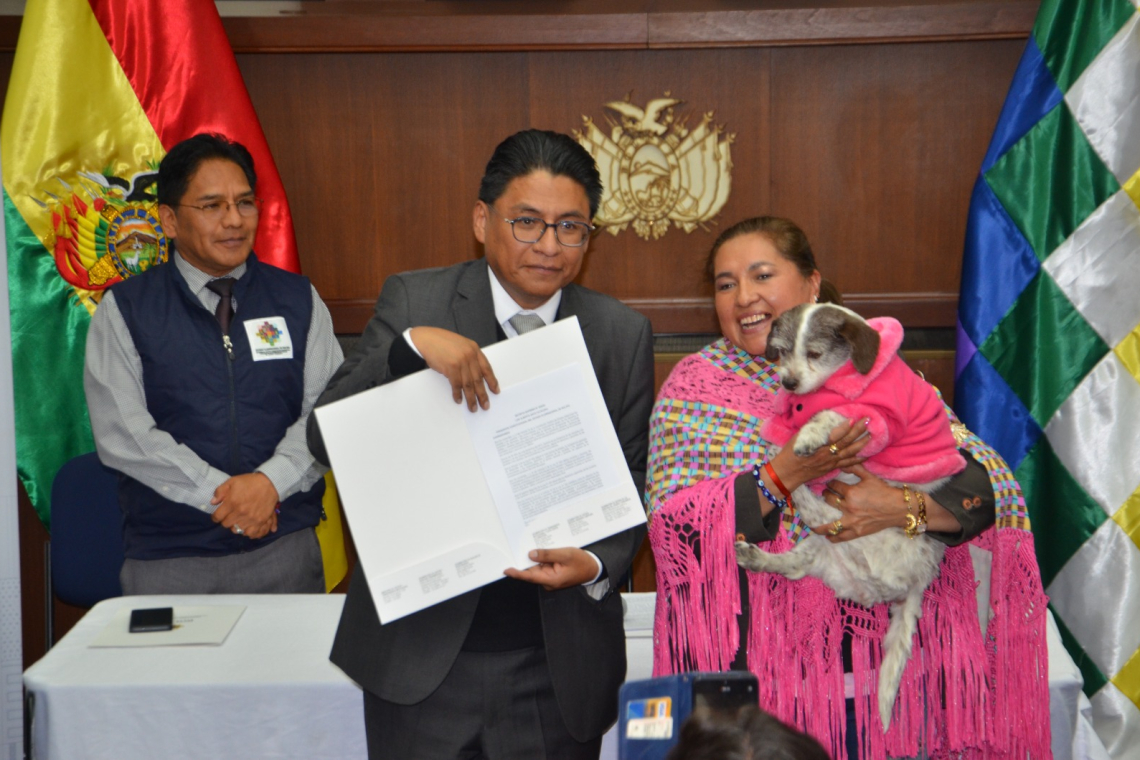 Promulgan DS 5002 que regula servicios y productos para mascotas