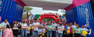 Campaña a favor de niñez con cáncer unió a 2.000 caminantes en Santa Cruz