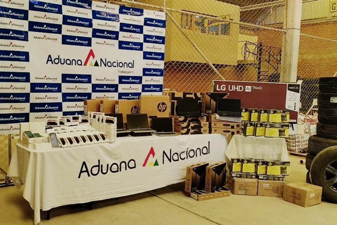 Aduana de Pisiga subasta 156 toneladas en electrónicos y materia prima