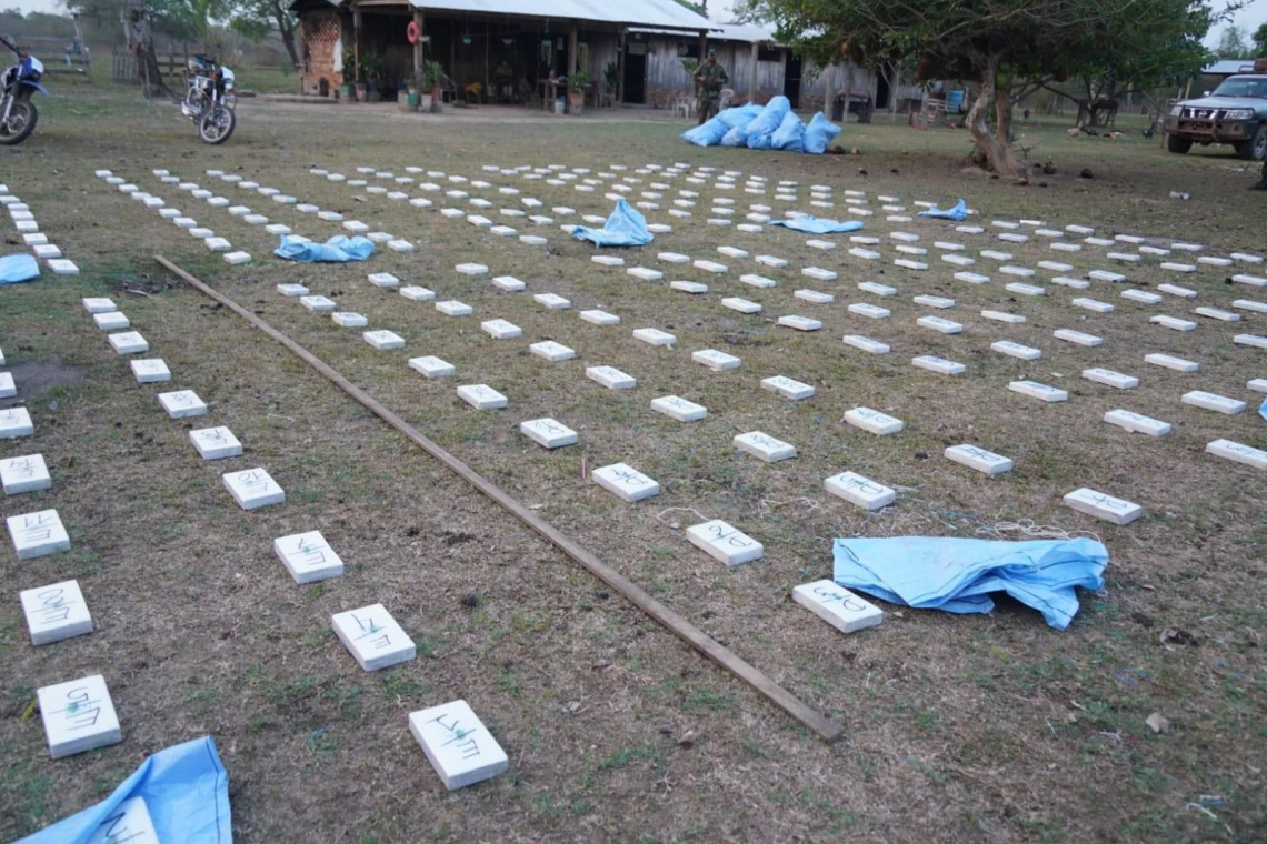 Beni: FELCN desbarata dos laboratorios de clorhidrato con marca de manzana