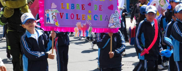 Policía promovió caravana estudiantil contra toda forma de violencia