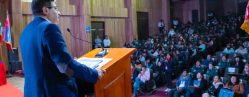 Bolivia tiene potencial de alimentos y energéticos para ofrecer al mundo, afirma Ministro de Economía