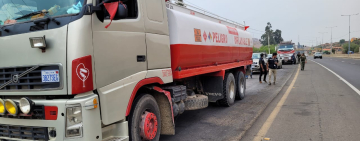 Evitan el contrabando de 24.000 litros de combustible en el tramo Cochabamba - Santa Cruz