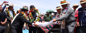 Vicepresidente llama a la unidad en el inicio de construcción de un hospital en Oruro