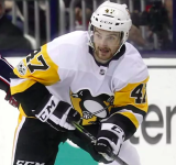 El jugador Adam Johnson muere tras sufrir un corte en el cuello con un patín