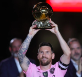 Lionel Messi mostró su octavo Balón de Oro en Inter Miami y prometió: “Vamos a seguir ganando títulos”