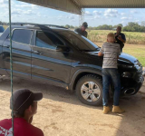 Policía Boliviana rescata vehículo robado en Brasil y devuelto 