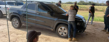 Policía Boliviana rescata vehículo robado en Brasil y devuelto 