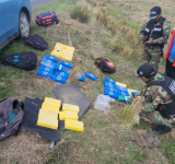 Interceptan dos vehículos con 58,5 kilos de cocaína en la ruta La Paz - Desaguadero 