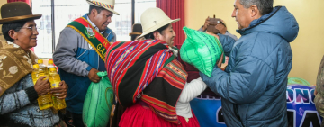 Gobierno entrega ayuda a municipios de La Paz y recomienda proteger la vida 