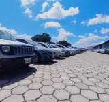 Aduana comisó 107 vehículos con placa clonada en Santa Cruz