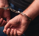 Policía aprehende a sujeto por abuso sexual a menor en Comarapa