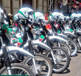 Gobernación dota vehículos y equipos a la Policía de La Paz 