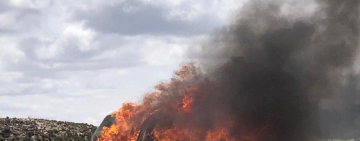 Incineran cuatro vehículos indocumentados en proximidades del salar de Coipasa