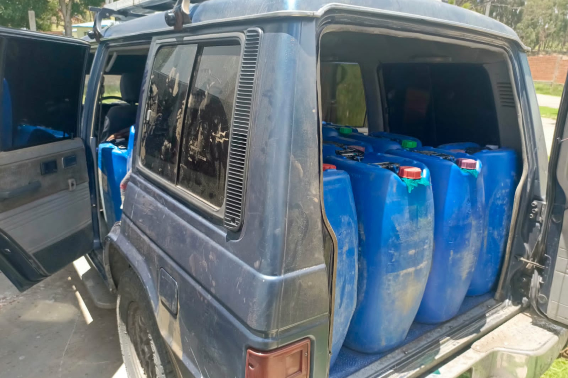 CEO-LCC comisan 960 litros de diésel y recuperan vagoneta con placa chilena