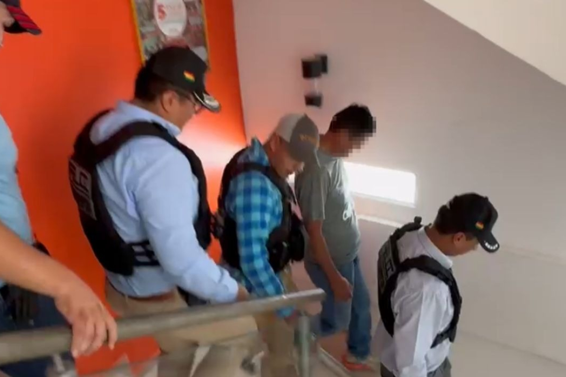 Aprehenden a coronel de Policía por dos delitos en caso $us 843.000