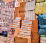 Más de 40 toneladas de espumas, bebidas, cigarrillo y ropa usada fueron comisadas en durante el Carnaval de Oruro 