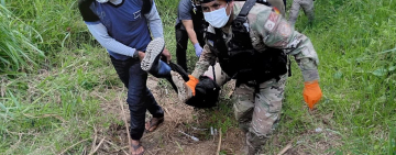 Marinos de la Armada rescatan dos cuerpos sin vida en el río Beni