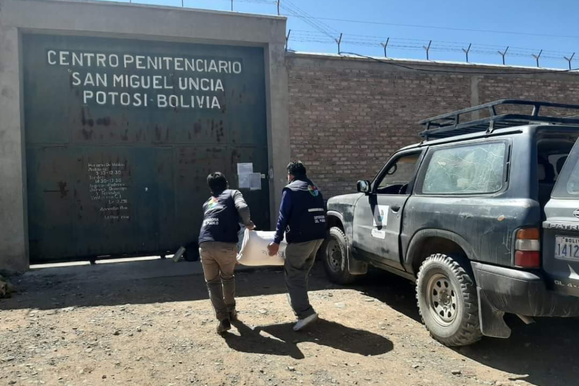 Se reporta fuga de 17 reos en Uncia, la Policía recaptura a dos en la búsqueda