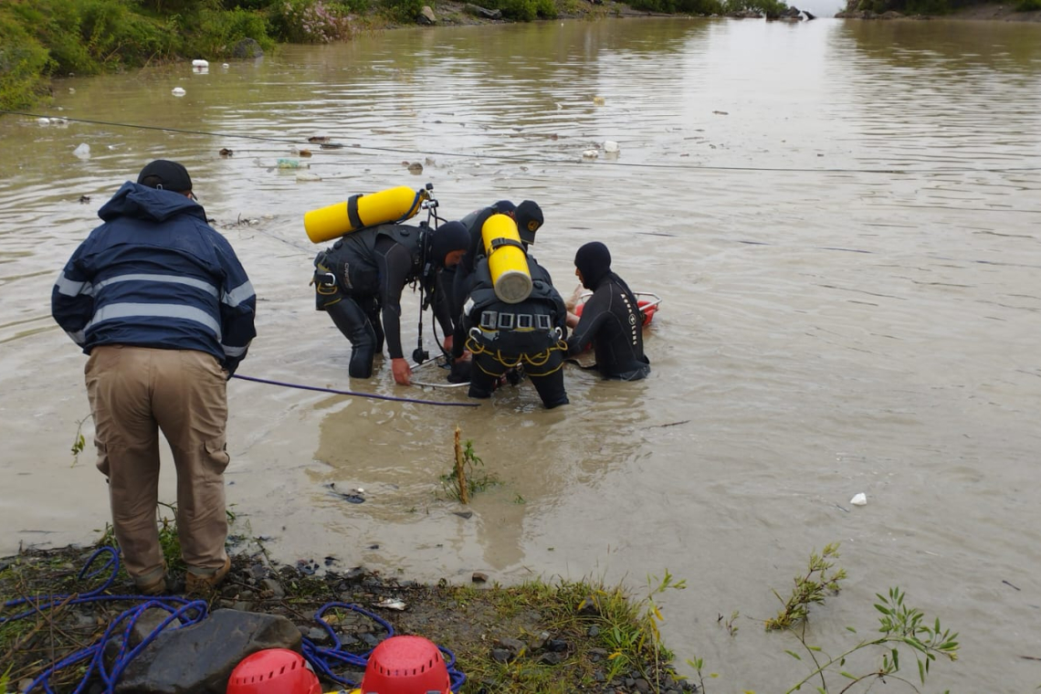 Buzos especializados hallan el cuerpo del niño desaparecido