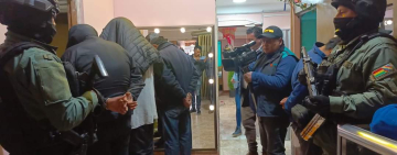 Intervienen alojamiento camuflado como baño, karaoke y prostíbulo