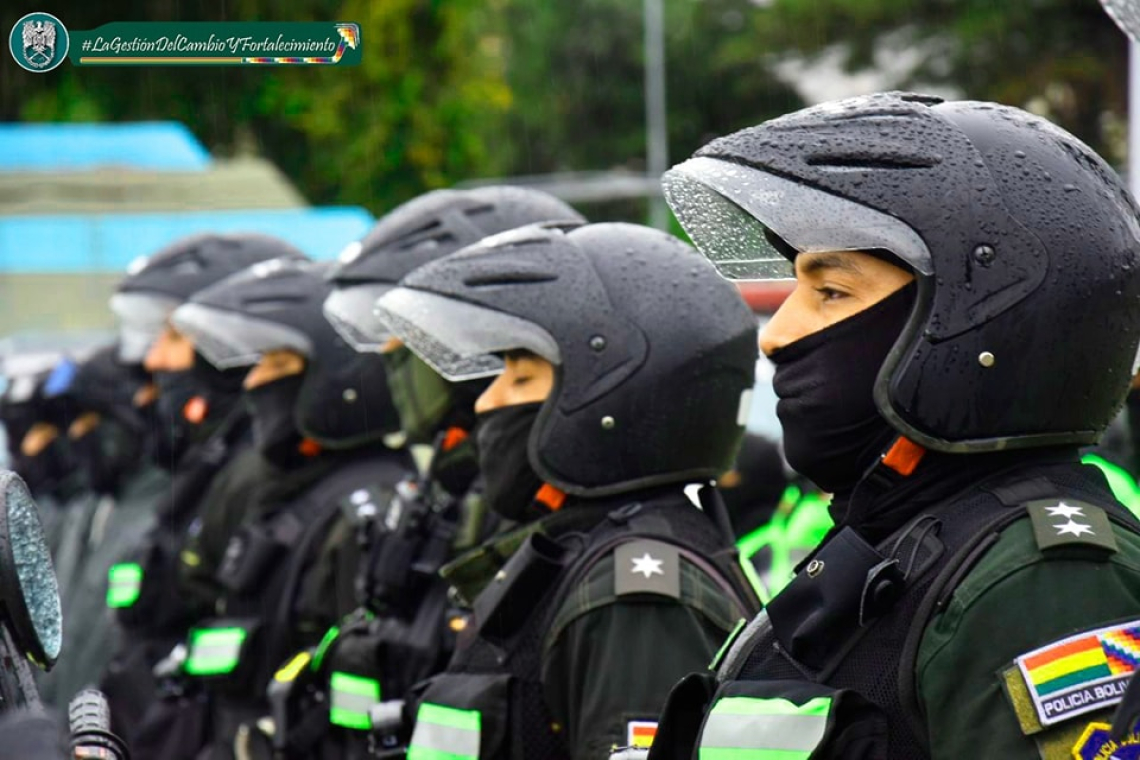 Policía fortalece control en la carretera a Copacabana, los Yungas, Río Abajo y Oruro por Semana Santa