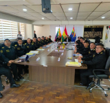 Comandantes de unidades navales acuerdan trabajar con profesionalismo