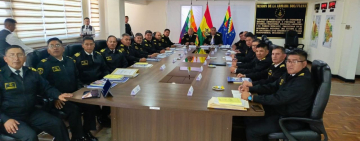 Comandantes de unidades navales acuerdan trabajar con profesionalismo