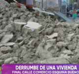 En La Paz se desploma parte de una vivienda patrimonial y provoca el cierre de la calle Bueno