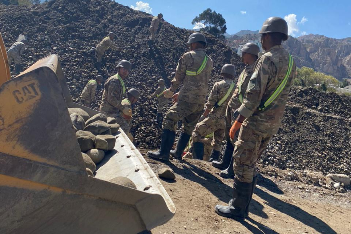 Vecinos de zona Gramadal satisfechos por trabajo de militares