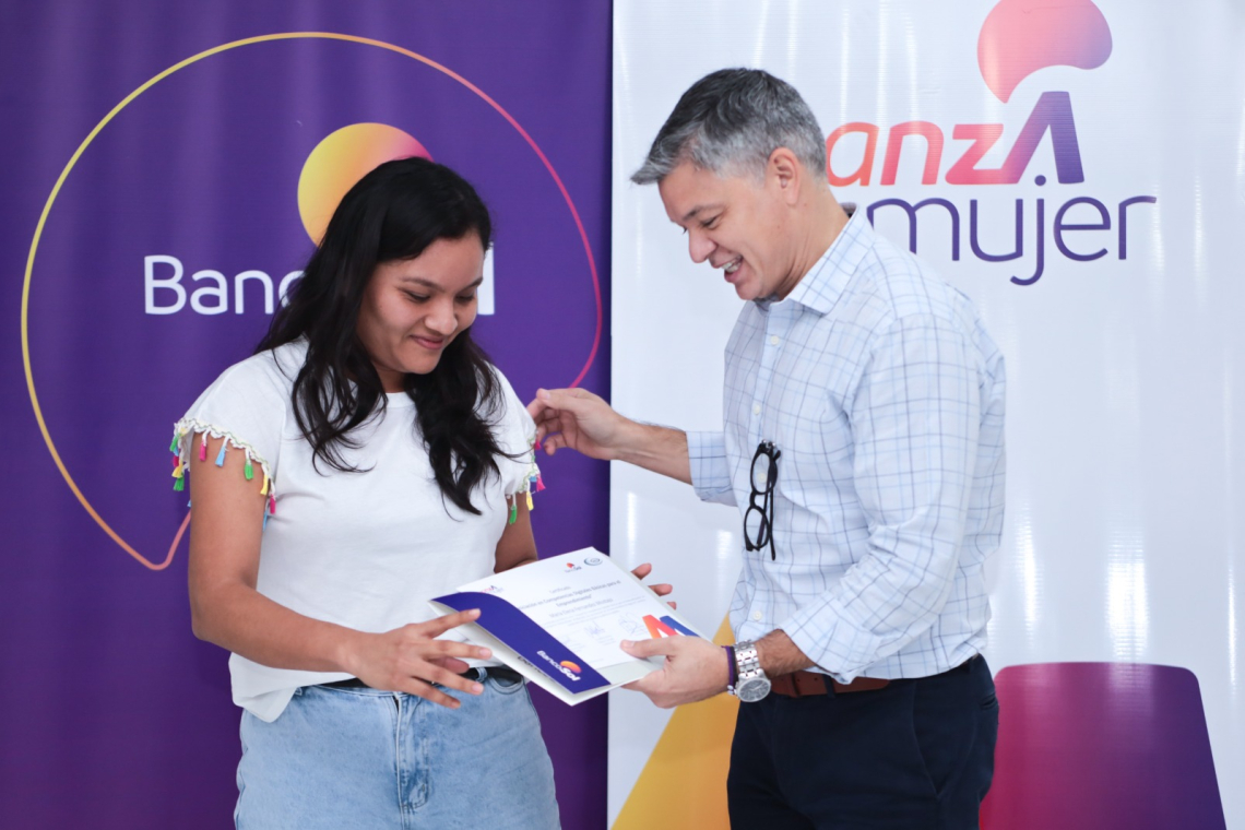 BancoSol amplía las oportunidades de mujeres emprendedoras  