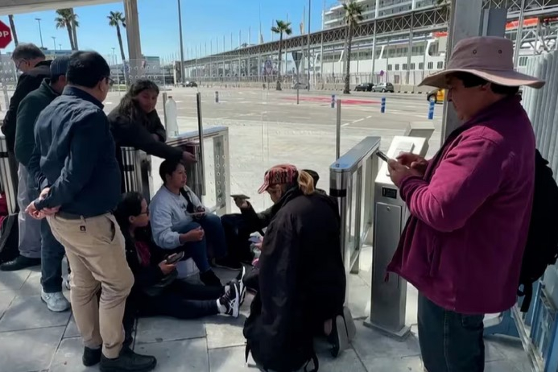 Escándalo en un crucero: los bolivianos varados en Barcelona por problemas de visado afirmaron ser víctimas de una estafa