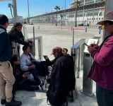 Escándalo en un crucero: los bolivianos varados en Barcelona por problemas de visado afirmaron ser víctimas de una estafa