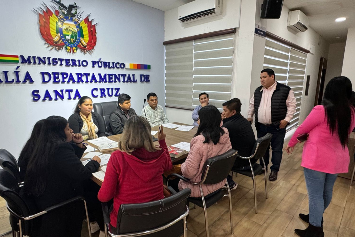 En Santa Cruz controlan desempeño de los asistentes fiscales