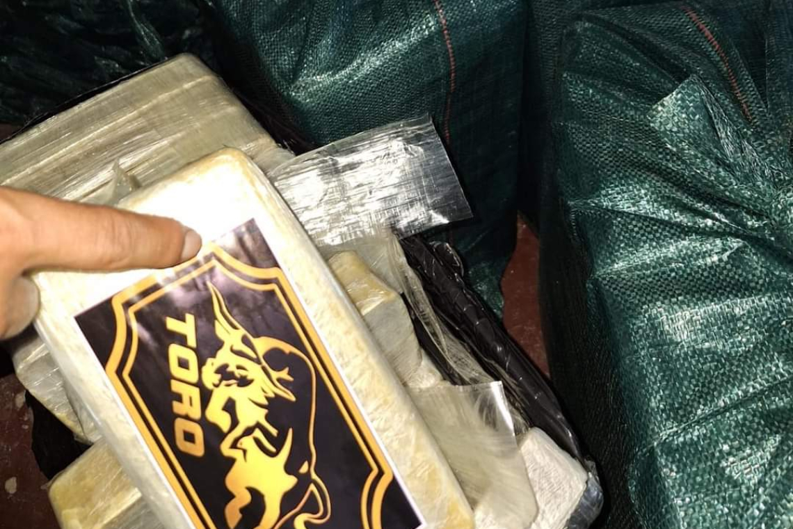 Policía Boliviana confisca 290 kilos de cocaína y armas en Entre Ríos