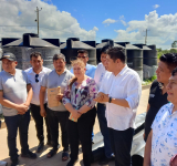 Gobierno entrega ayuda en insumos a 22 municipios de Santa Cruz