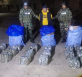 FELCN secuestra 90 kilos de marihuana en carretera La Paz-Tarija