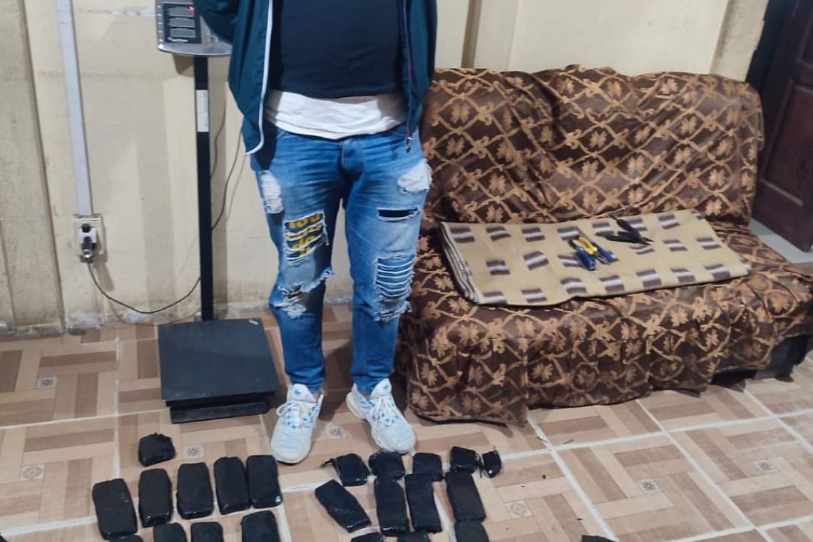 Detectan cocaína en dos parlantes en la carretera La Paz-Oruro