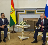 Putin se reúne con el presidente de Bolivia en San Petersburgo 