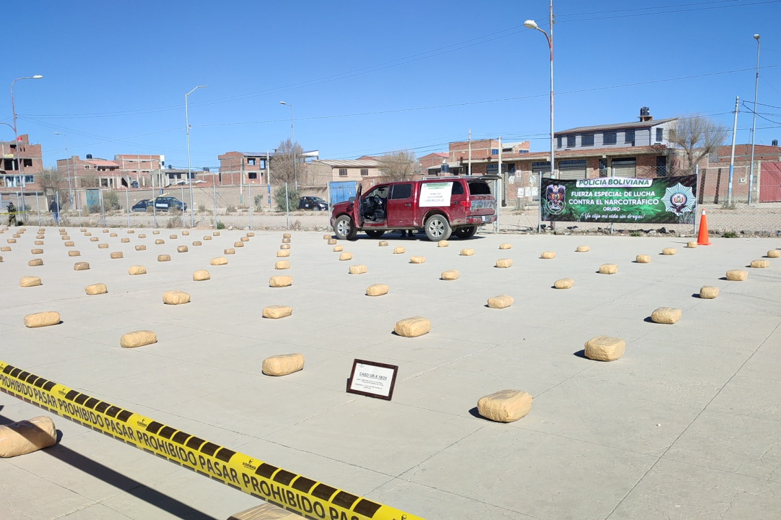 Operativo policial intercepta 317 kilos de marihuana en carretera Challapata-Uyuni