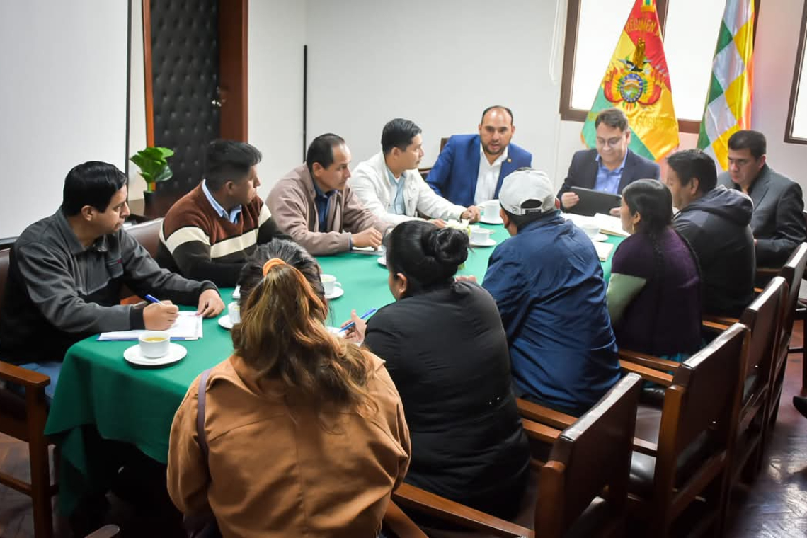 Policía retorna al trópico de Cochabamba previo acto de desagravio