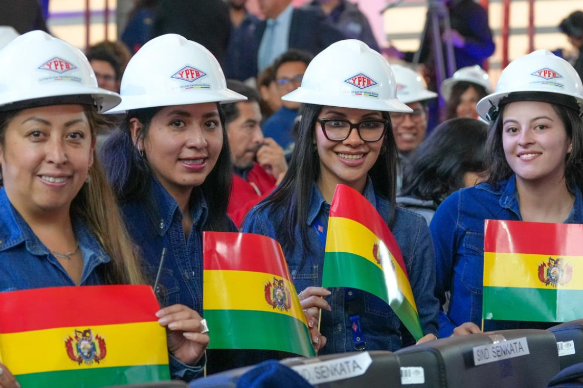 Presidente Luis Arce: “Hoy más que nunca el país necesita de la actividad petrolera”