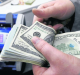 Gobierno descarta ajustar el tipo de cambio del dólar, advierte que provocaría un escenario catastrófico