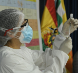 Bolivia dispone de 160.000 dosis anticovid y desde el lunes se contará con nuevo lote de 500.000