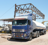 YPFB asegura que no habrá filas por combustible por mejoras en la logística de importación en puerto de Chile y Perú