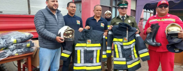 Gobierno dona equipos para mejorar la capacidad operativa de Bomberos