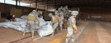 Marinos interceptan embarcación con carga ilegal en frontera con Brasil