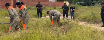 Internos deshierban predios de ampliación de la cárcel de Palmasola