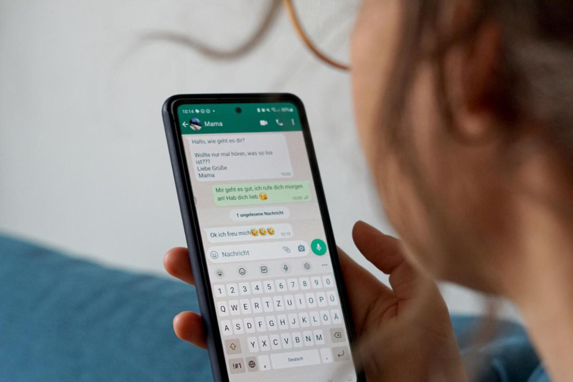 WhatsApp transcribirá automáticamente los mensajes de voz